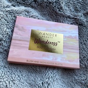 Wander Beauty Highlighter and Blush Palette